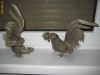 Statuiete pereche- Lupta de cocosi in metal patinat