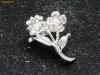 BROSA METALICA FLORI CU PIETRICELE TRANSPARENTE