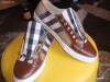 TENISI BARBATESTI DE FIRMA BURBERRY LONDON NR 40- LEI 200