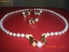 Set splendid aur 18K, colier, cercei si inel, diamante naturale si perla de cultura 5,20 ct