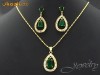 Set placat cu aur de 18k, format din colier si cercei cu cristale smarald teardrop cut si cristale swarovski clear, bijuterii mireasa