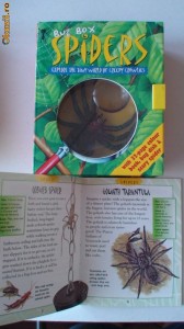 BUG BOX - jucarie/carte - SPIDERS foto