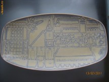 PLATOU VECHI DE COLECTIE DIN CERAMICA ALBASTRA GRAVATA foto