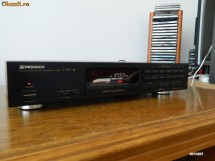 Tuner Pioneer F-449