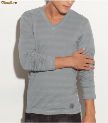 Bluza barbati G by GUESS Crux V-Neck Shirt foto