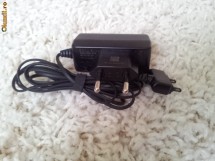 Incarcator original NOU SONY ERICSSON model CST 70 compatibil cu multe modele SE (vezi lista in descriere) IEFTIN 13 RON foto