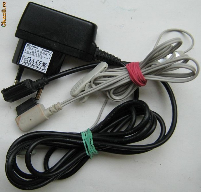 Incarcator telefon mobil si hands free Sagem foto mare
