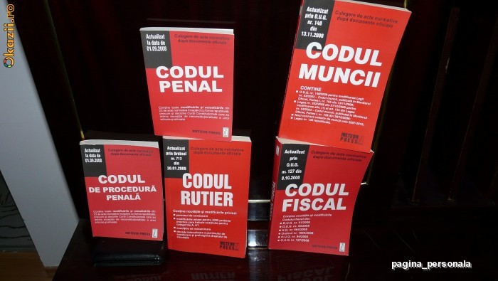 vand 5 manuale - codul penal , fiscal , rutier , muncii ,procedura penala - 50 lei foto mare