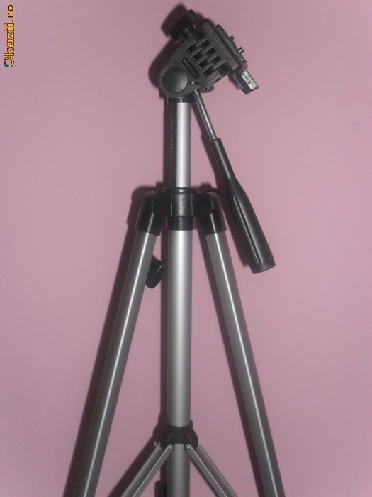 TREPIED FOTO-VIDEO 140 cm DIN ALUMINIU CU HUSA SUPER PRET foto mare