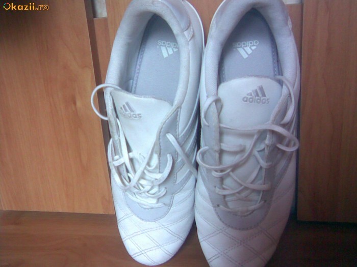 vand SAU schimb adidasi ADIDAS dama foto mare