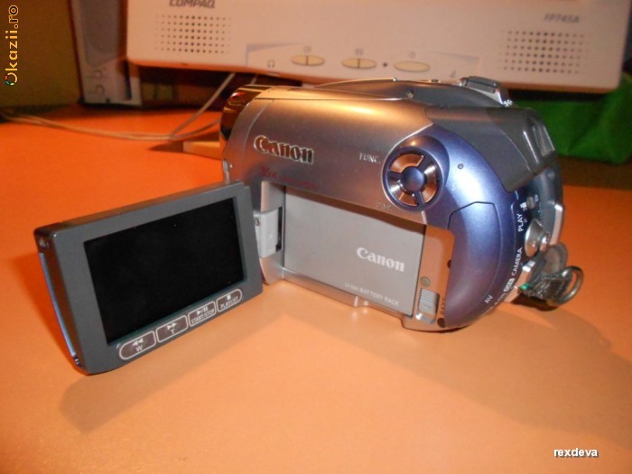 Vand camera video CANON DVD DC210 foto mare