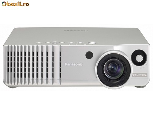 Videoproiector Panasonic High definition PT-AE700E - Lampa noua 0 minute foto mare