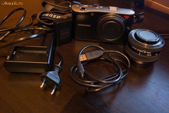 Samsung NX100 Camera foto APS-C ( senzor marime DSLR ) foto mare