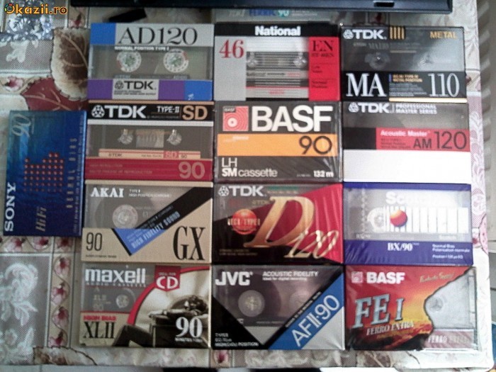 Lot 13 casete audio TDK MAXELL BASF AKAI JVC SONY foto mare