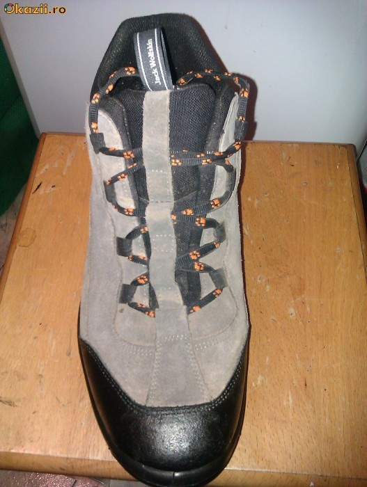 SUPER OFERTA !!!!!!!!!!!! VAND SEMIGHEATA JACK VOLFSKIN,MARIMEA 45,5 foto mare