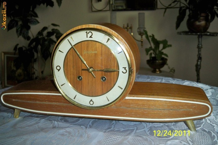 Ceas semineu JUNGHANS Germania perfect functional foto mare