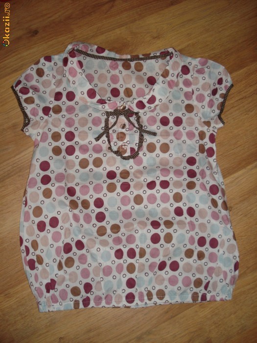 Tricou/ Bluzita cu buline colorate - S/Xs foto mare