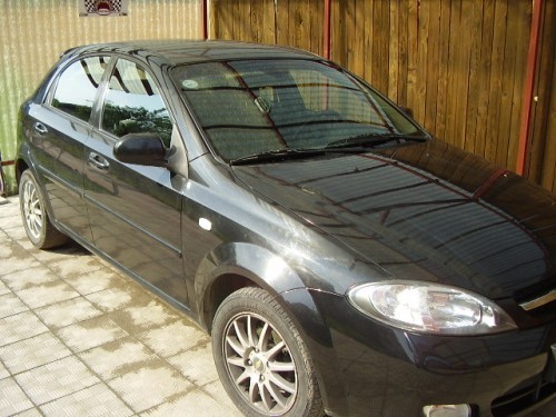 CHEVROLET LACETTI HATCHBACK 1,6 110CP NEGRU foto mare