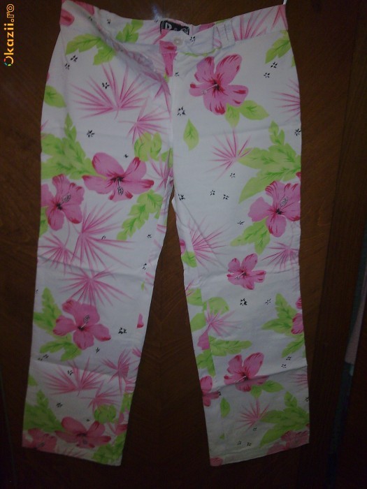 Pantaloni inflorati Dolce Gabanna foto mare