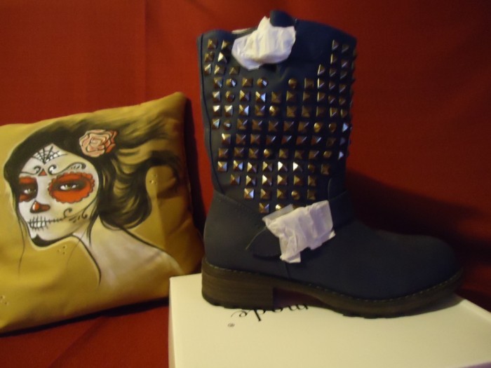 Cizme Ghete Botine imblanite cu tinte metalice- NOU model casual punk goth rock culoare superba BLUE foto mare Cizme Ghete Botine imblanite cu tinte metalice- NOU model casual punk goth rock culoare superba BLUE foto mare