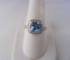 Inel aur alb si galben 10K, 3g, model solitaire cu TOPAZ cushion de 8mm, 2.5 carate !!