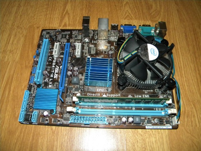 Kit PC: placa de baza socket 775 cu DDR3 + procesor Dual Core 3 GHz + cooler + HDD 160 Gb + 2 Gb RAM + video onboard. foto mare Kit PC: placa de baza socket 775 cu DDR3 + procesor Dual Core 3 GHz + cooler + HDD 160 Gb + 2 Gb RAM + video onboard. foto mare