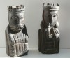 PIESE DECORATIVE SCULPTATE IN LEMN - REGE SI REGINA - PENTRU SPRIJINIT CARTILE IN RAFT