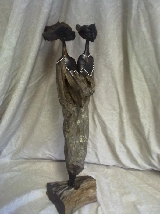STATUETA DIN ABANOS . MOZAMBIC , PARTE DIN SCORBURA -PIESE LIPITE - SUPERB REALIZATA -AJUNGE IN TARA IN MAI foto mare STATUETA DIN ABANOS . MOZAMBIC , PARTE DIN SCORBURA -PIESE LIPITE - SUPERB REALIZATA -AJUNGE IN TARA IN MAI foto mare
