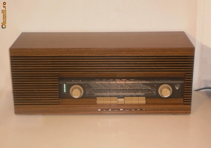 Radio fm / am Blaupunkt Paris , electronic tube , lampi , vintage foto mare Radio fm / am Blaupunkt Paris , electronic tube , lampi , vintage foto mare